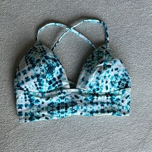 ✨3/$30✨ Hollister Blue and White Bikini with Triangle Cups